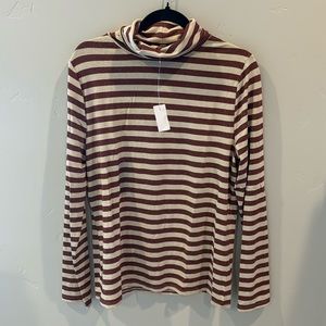 Loft size XL turtleneck. NWT. In burgundy and cream with sparkles